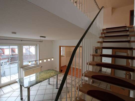 4-Zi.-Maisonettewhg. mit 2 BALKONEN, 2 BÄDER, TIEFGARAGENSTELLPLATZ in Leimen