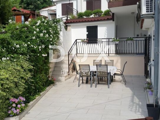 CRIKVENICA - schöne Wohnung im Erdgeschoss mit Garten