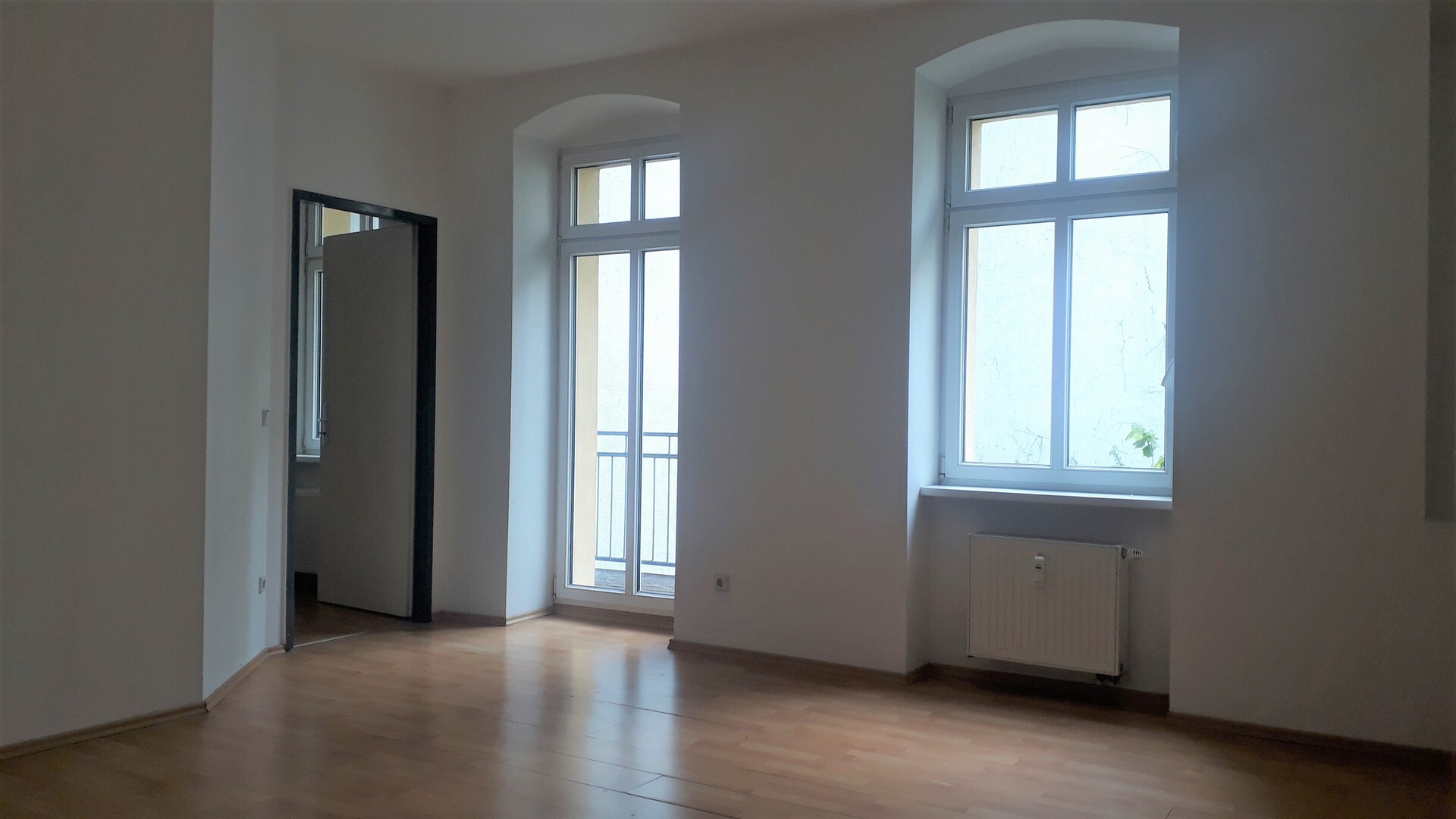 *Anfrage NUR über Kontaktformular* 2-Zimmer Apartment mit Einbauküche und großem Balkon - Photo 1