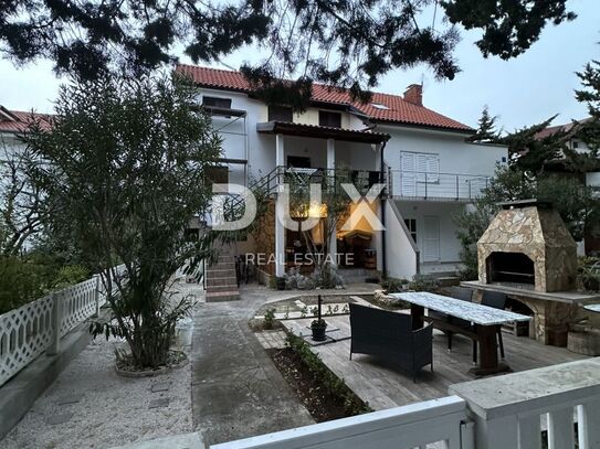 ZADAR, SABUNIKE - Haus mit 6 Wohnungen - Investitionsmöglichkeit!