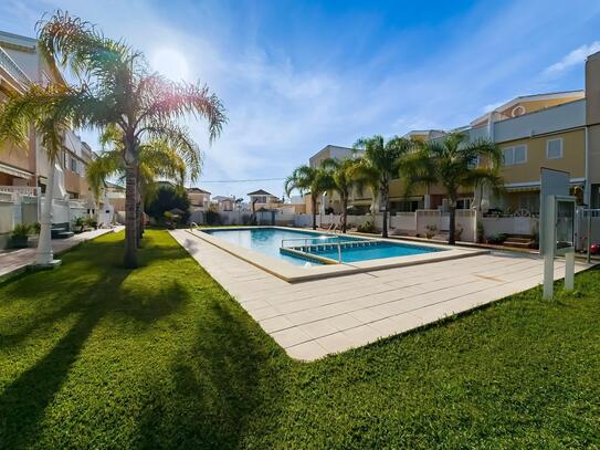 Terraced house in Guardamar del Segura with 2