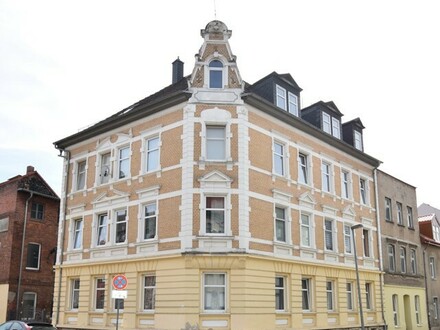 sanierte 2-Zimmer- Wohnung oder Büro in einem Wohn-und Geschäftshaus in Weißenfels