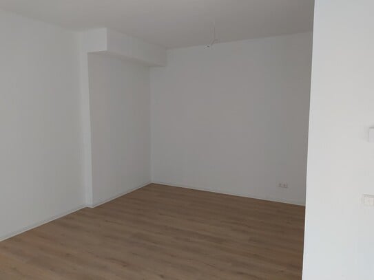 1,5 Zimmer Wohnung komplett NEU in Pforzheim-Ost