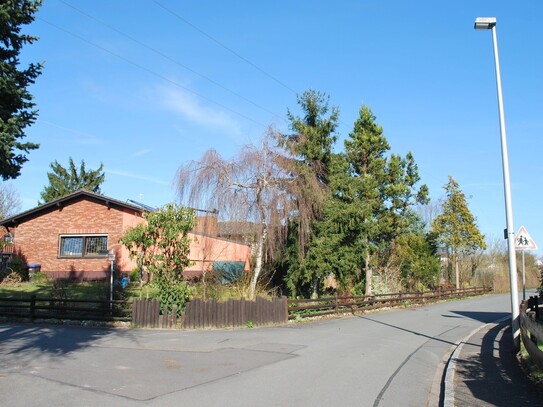 Großes Einfamilienhaus in sehr ruhiger Lage