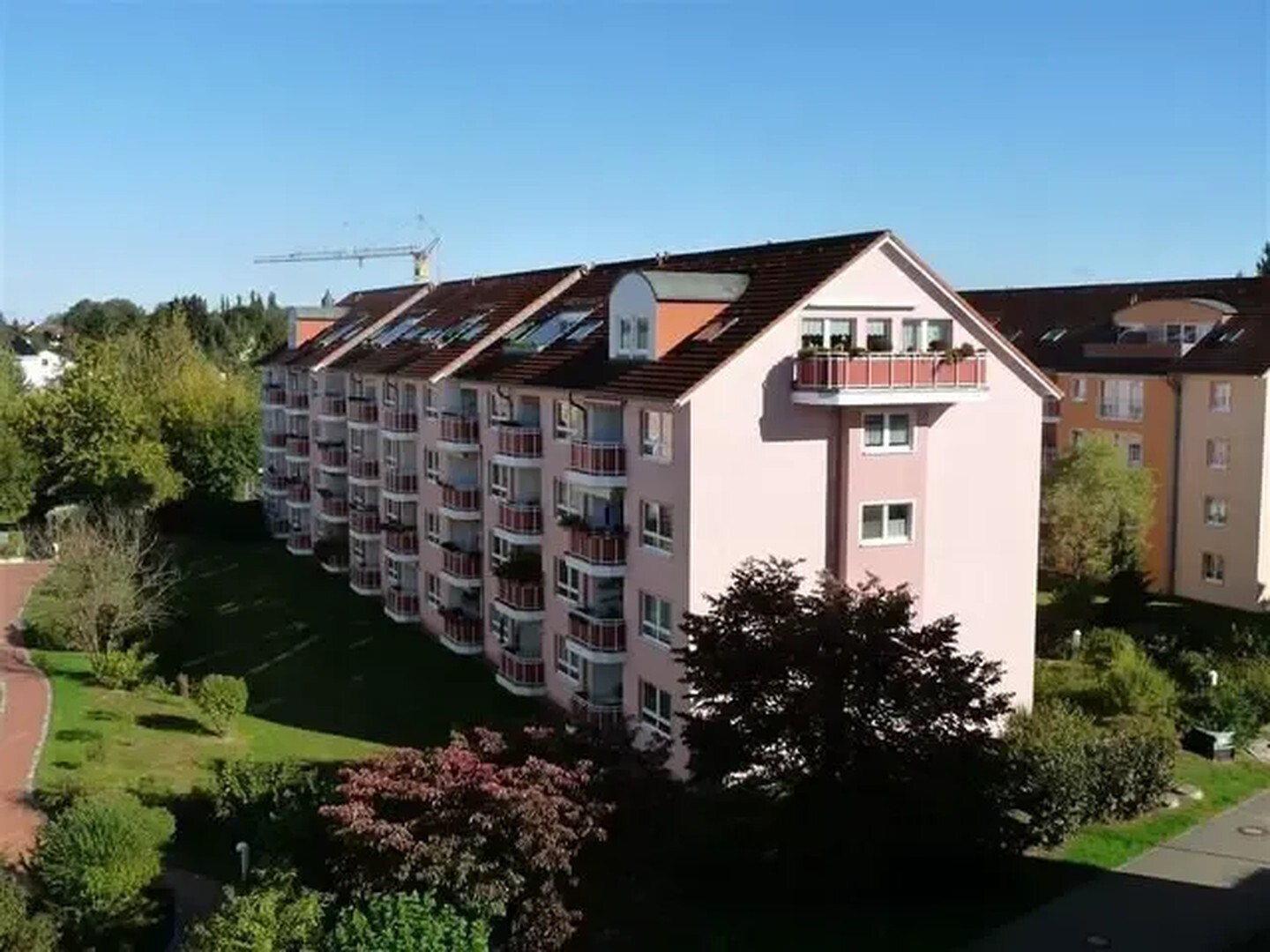 1,5 Zimmer in Bernau bei Berlin mit Balkon / EBK / Tiefgarage - Foto 1