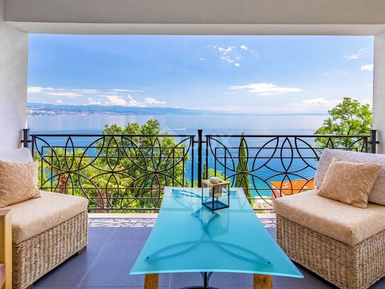 OPATIJA - Penthouse 222m2 in fantastischer Lage zu vermieten