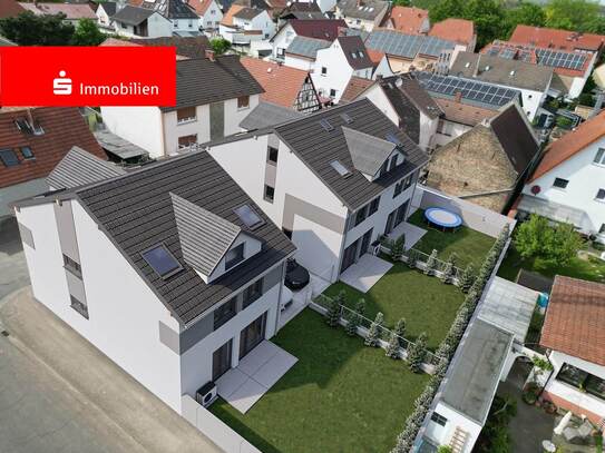 Moderne Neubau-Immobilie in Hofheim mit Garten und innovativer Energietechnik