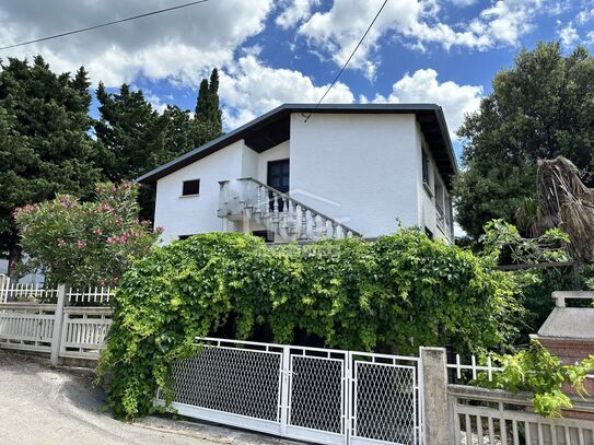 Haus Kruševo, Obrovac, 300m2