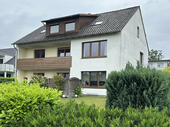 Attraktives Dreifamilienhaus in Halle mit sep. Baugrundstück