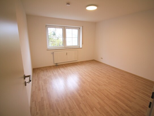 4-Zimmer Wohnung mit Balkon und Tiefgaragenstellplatz