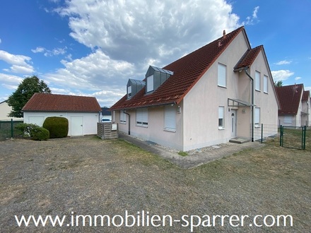KAPITALANLEGER AUFGEPASST! NATO-DOPPELHAUSHÄLFTE MIT GARTEN UND GARAGE IN GMÜND BEI GRAFENWÖHR