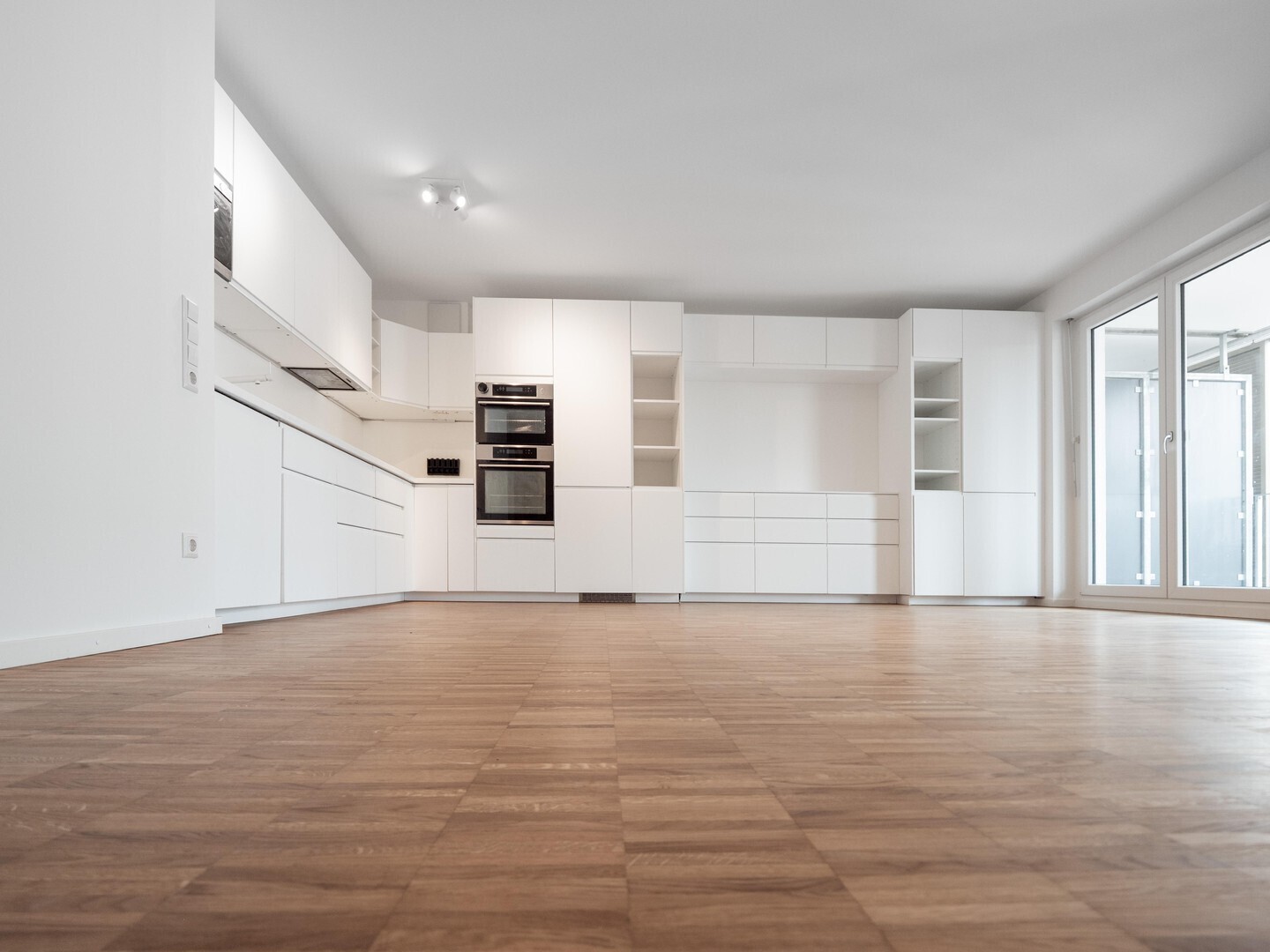 Wohnen mit Stil: Moderne, neuwertige 4-Zimmer-Wohnung in zentraler Toplage von Stuttgart - Möhringen