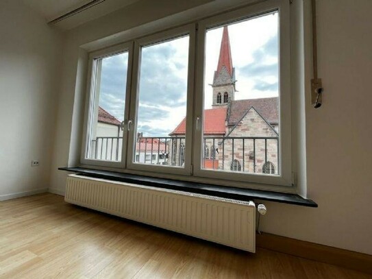 2-Zimmer-Wohnung / Balkon in zentraler Lage