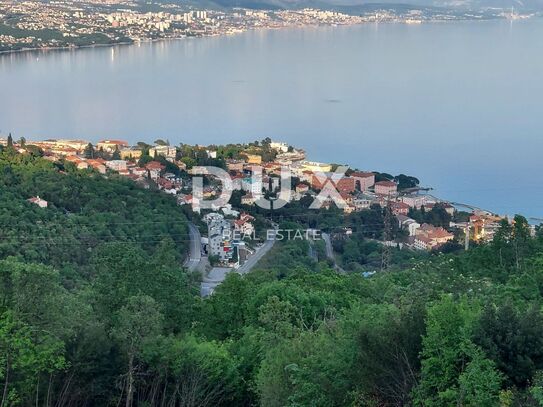 OPATIJA, KOLAVIĆI – Baugrundstück 1096 m2 mit einem Projekt für eine Villa mit Panoramablick auf das Meer für ein Famil…