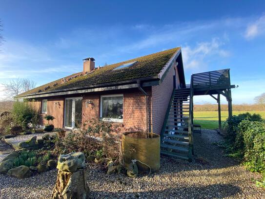 Idyllische gelegenes Ein-/Zweifamilienhaus