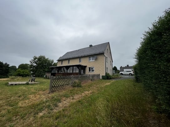 Einfamilienhaus auf ca. 1.200m² großen Grundstück in Bad Steben!