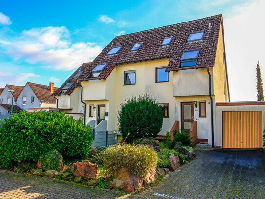 Gepflegtes Reihenendhaus mit Wohlfühlcharakter, Garage und schönem Garten