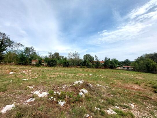 ISTRIEN, LABIN - Baugrundstück mit Blick auf die Altstadt, nur wenige Gehminuten von der Stadt entfernt