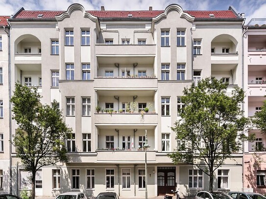 Living area with open kitchen, sleeping room, Balcony, Elevator - Prenzlauer Berg