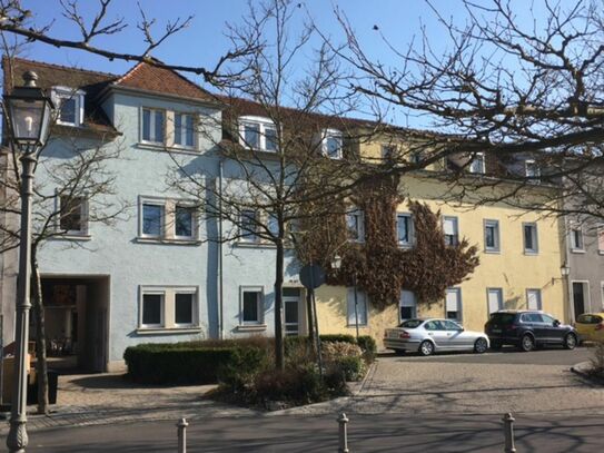 Mehrfamilienhaus mit 1 Nebengebäuden in Ansbach Nähe Zentrum zu verkaufen.