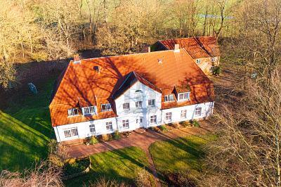 HISTORISCHES HERRENHAUS ZUR MIETE