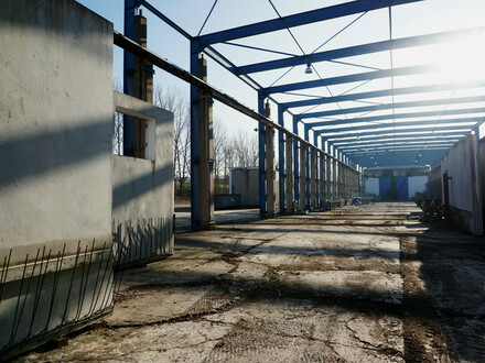 Lager-/Produktionshalle in Felsberg zur Vermietung!