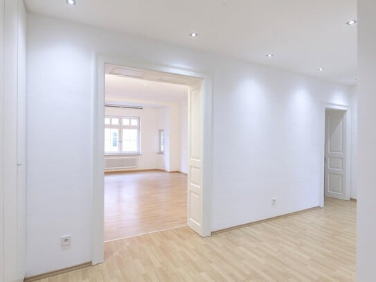 Bestes Schwabing: Top sanierter Stil-Altbau 4,5-Zi Büro/Praxis – lichtdurchflutet – repräsentativ