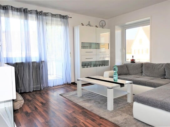 WILLKOMMEN ZUHAUSE! TOP GEPFLEGTE UND GUT AUFGETEILTE 2 ZIMMER WOHNUNG MIT BALKON!