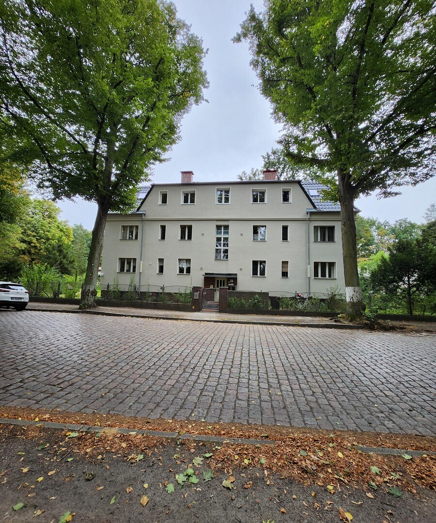 Schöne neu errichtete 3 bis 4 Zimmer-Dachgeschosswohnung mit geh. Innenausstattung und Dachterrasse - Photo 1