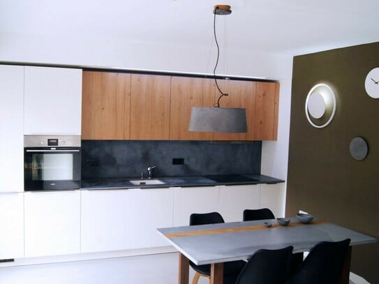 Einziehen und wohlfühlen - Schöne Wohnung mit moderner Einbauküche in ruhiger Lage. Provisionsfrei!