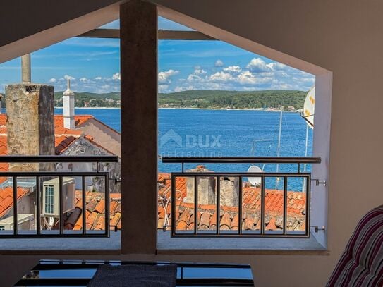 ROVINJ, ZENTRUM – wunderschön eingerichtetes Gebäude im Herzen von Rovinj mit Dachterrasse, Aussicht, Whirlpool