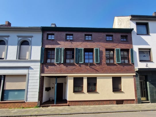 Mehrfamilienhaus mit 3 bis 4 Wohneinheiten , Dachterrasse und Innenhof in Viersen-Dülken