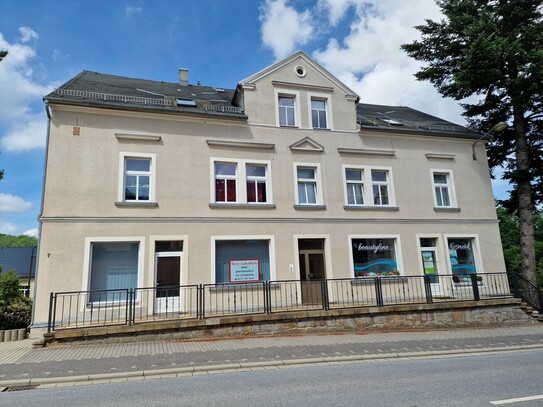 Wohn- und Geschäftshaus
südlich von Bautzen