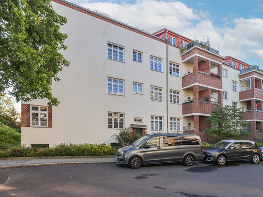 Schöne und freie Wohnung zu verkaufen in beliebter Reinickendorfer Lage. 
Hell, ruhig, bezugsfrei!