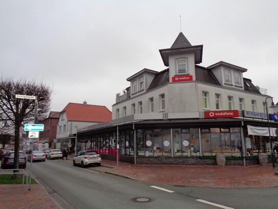 Kaltenkirchen BÜRO / Atelier, in der Marktpassage, derzeit Versicherung