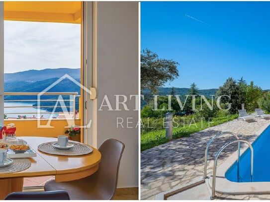 Istrien, Rabac – ein schönes Apartment mit zwei Schlafzimmern, Pool und Panoramablick auf das Meer