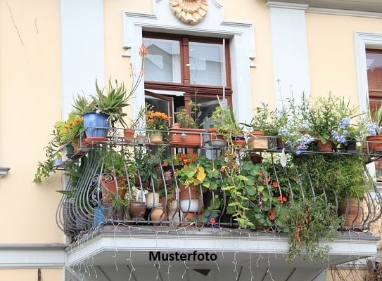 +++ helle 2-Zimmer-Wohnung mit Balkon +++