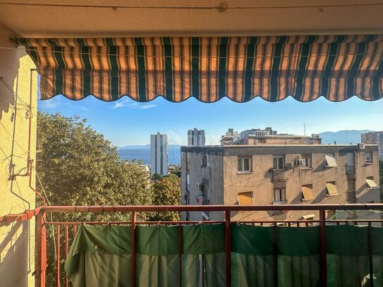 RIJEKA, PODMURVICE – GELEGENHEIT! Dreizimmerwohnung mit Meerblick!