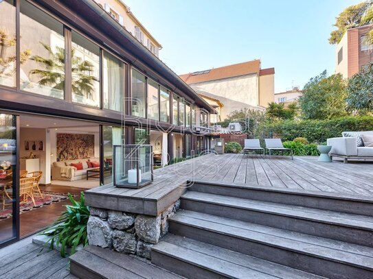 Cannes Banane: Außergewöhnliche Fünf-Zimmer-Villa mit Terrasse und kleinem Garten, mitten im Stadtzentrum.