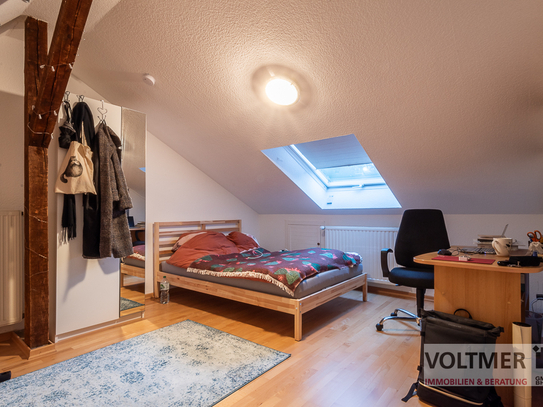 KLEIN FEIN DEIN - gemütliche Dachgeschosswohnung mit Einbauküche in Saarbrücken!