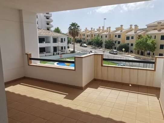 Geräumige Wohnung im ersten Stock in Südlage am Golfplatz Campoamor