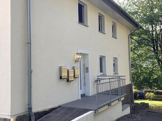 ...hereinspaziert !!! - 3-Familienhaus mit Ausbaureserve