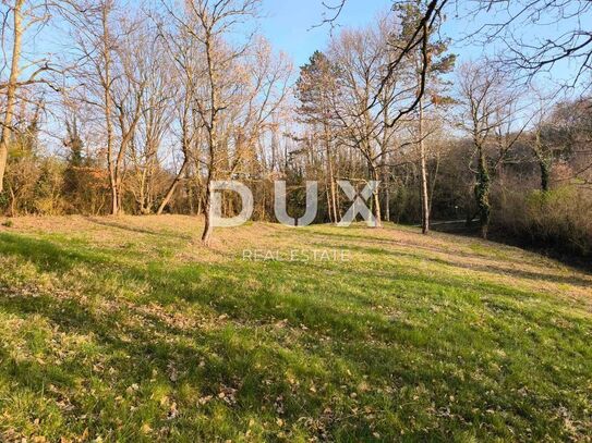 ISTRIEN, PAZIN - Bauland in einer ruhigen Siedlung