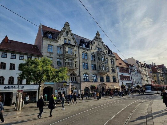 Arbeitsplatz direkt am Anger – Stecker rein und losarbeiten!