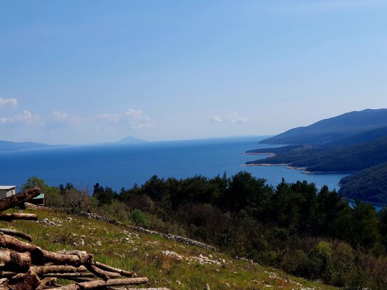 Traumhaftes Baugrundstück mit unverbaubarem Meer- und Bergblick in Istrien