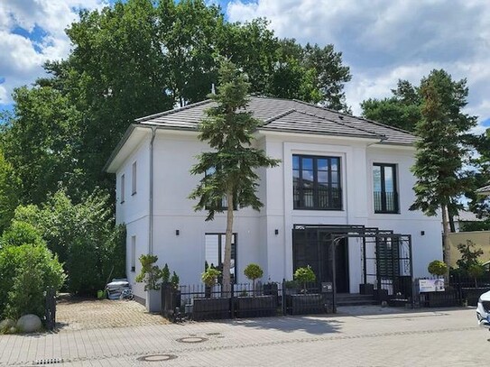 Exclusive Stadtvilla mit Luxusaustattung-Villenpark Berlin/Potsdam