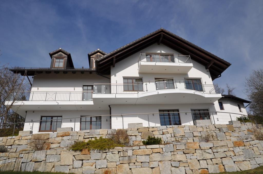                                                               WOHNEN - wo andere URLAUB machen  Komfort-VILLENANWESEN m. Alpenblick - 82335 B&hellip;                                                       in Berg (Landshut)