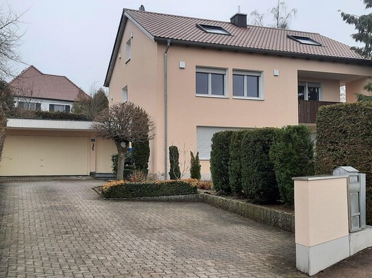 Schönes top saniertes Einfamilienhaus (7 Zi. 240m²) auch für mehrere Generationen, ohne Provision!