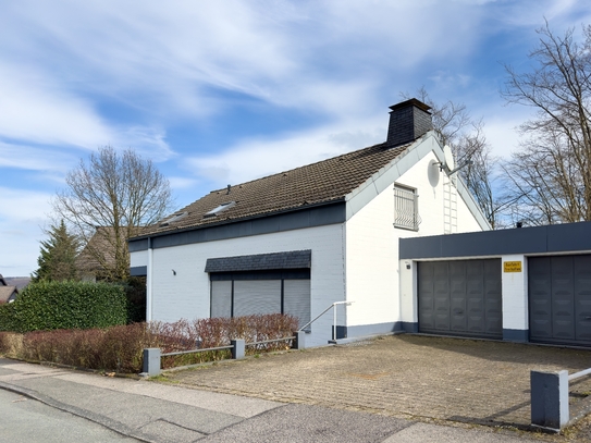 Ihre Chance: Großzügiges Wohnen in einem besonderen Architektenhaus