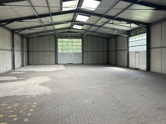 Lagerhallen 1x 525m² 1x 300 m² 1x 225m² und 2x 150 m²